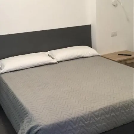 I Due Scogli 罗卡伊恩佩里亚莱